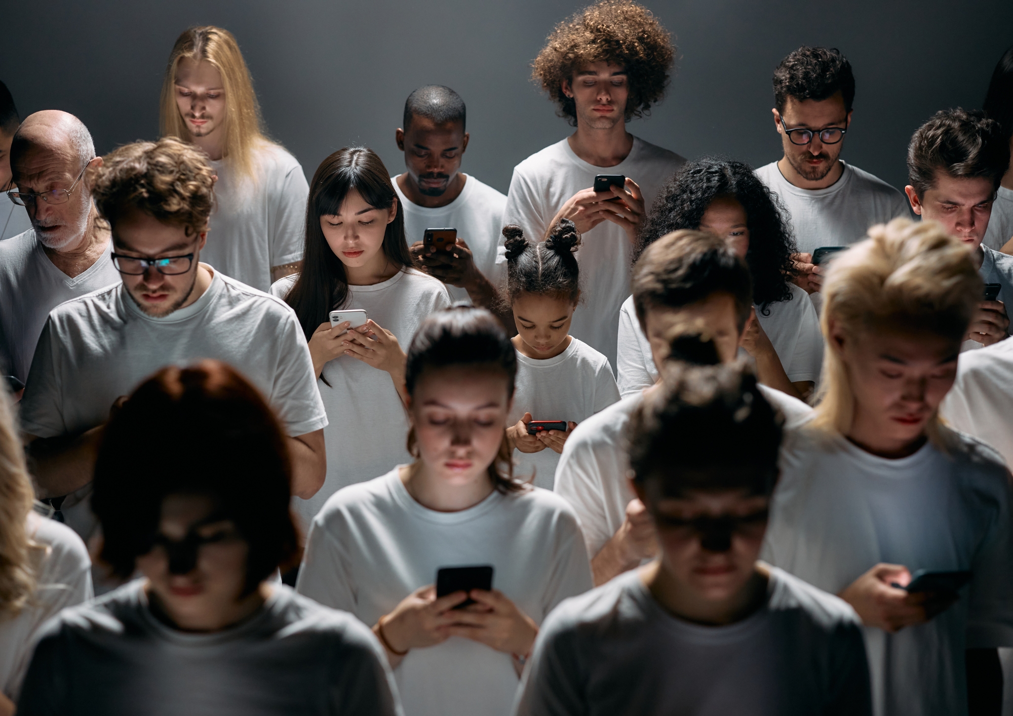 ¿Cómo conquistar la atención de los medios en un mundo saturado de información instantánea?